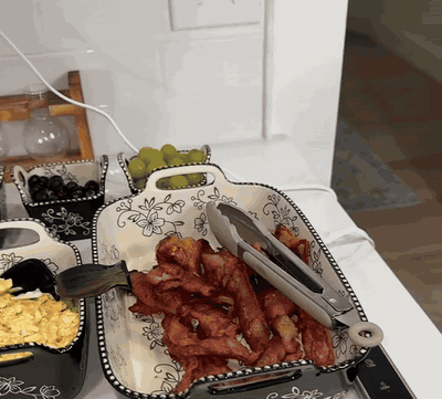 Dinner's Still Hot When Everyone Sits Down